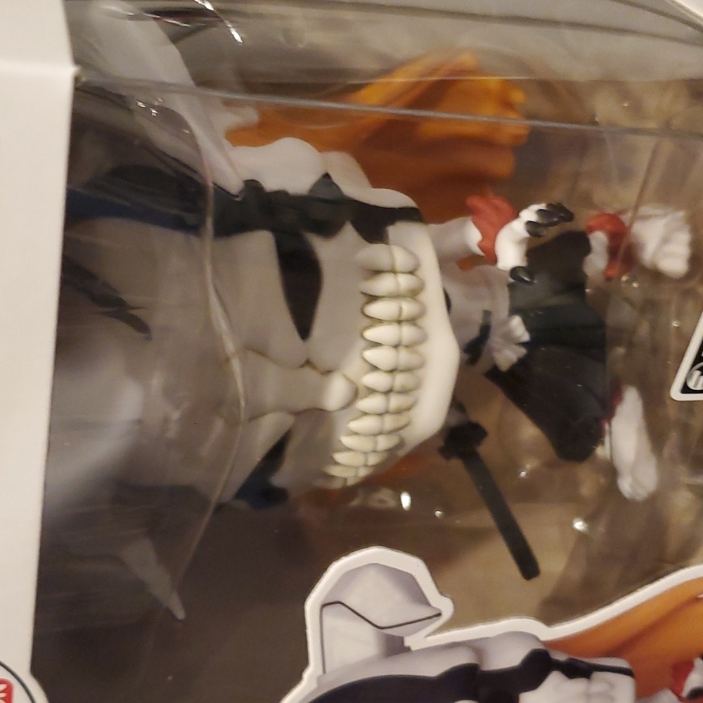BLEACH Anime Funko Pop #1104 Fully - Hollowfied Ichigo Entertainment Exclusive - Picture 8 of 8